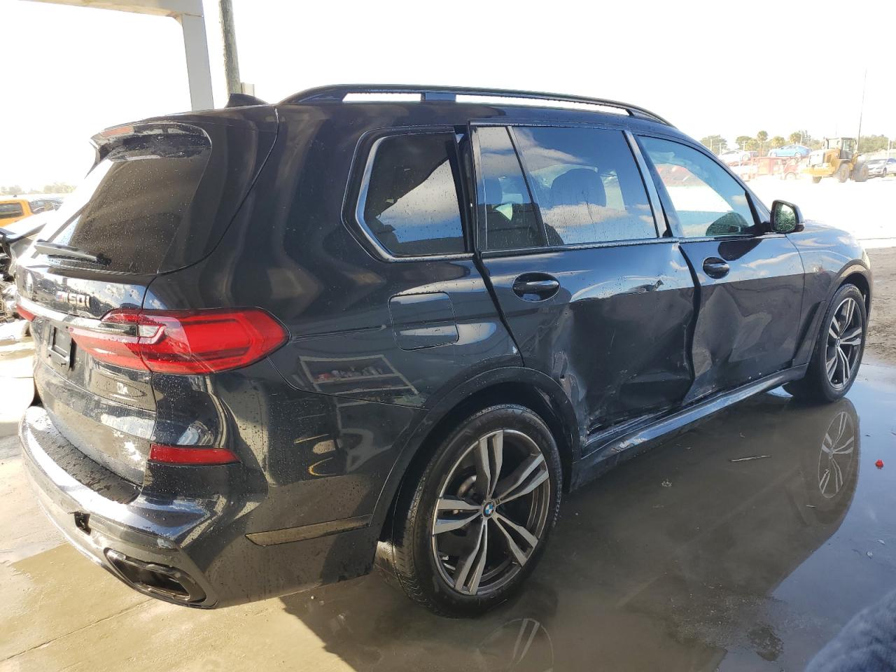 2021 BMW X7 - Image 3