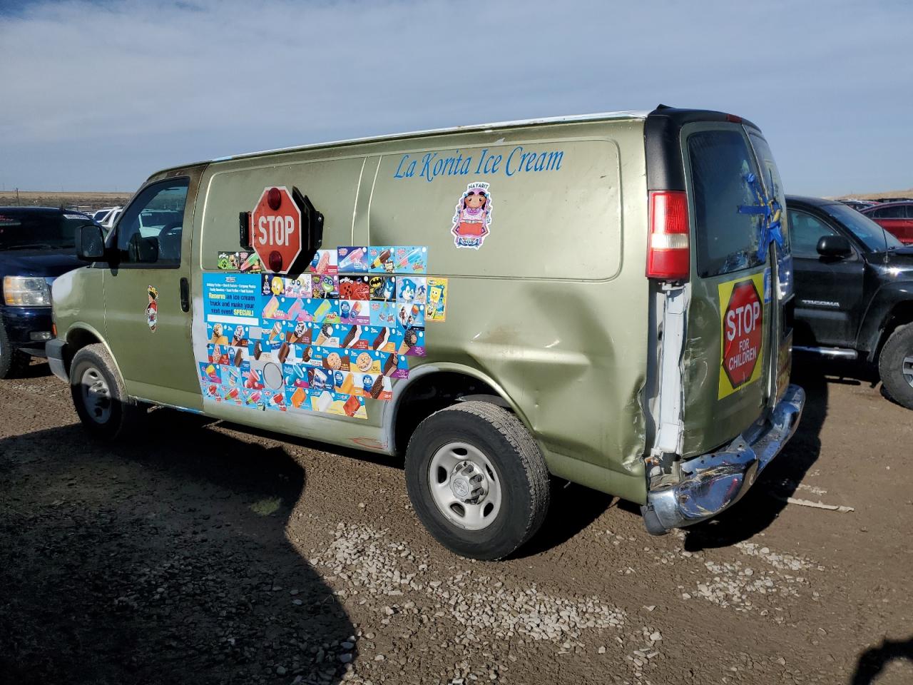 2006 Chevrolet Express - Image 2