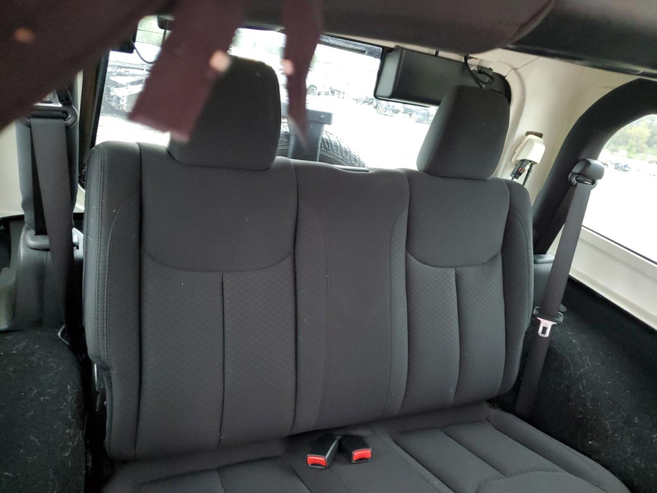 2014 Jeep Wrangler - Image 10