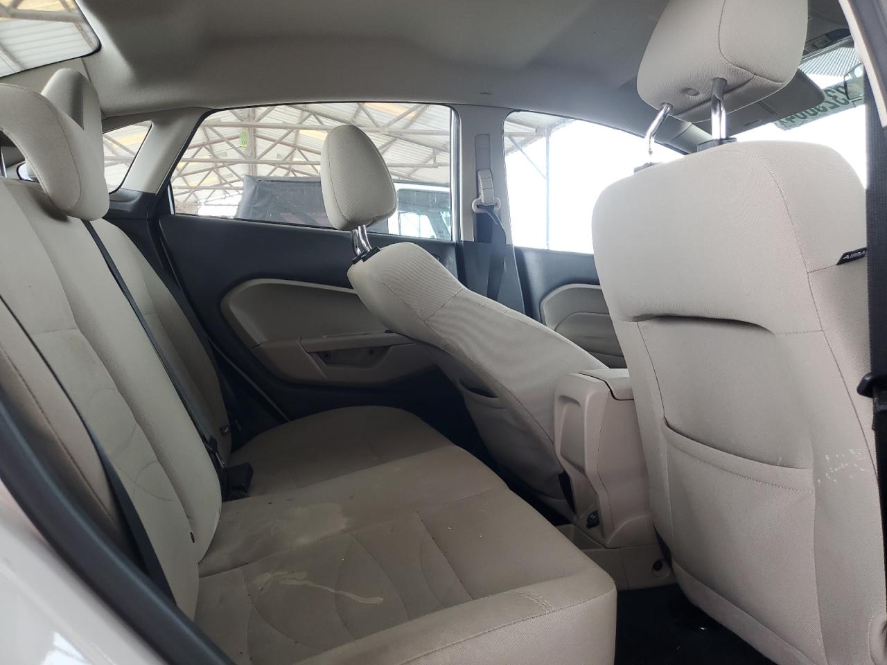 2016 Ford Fiesta - Image 10