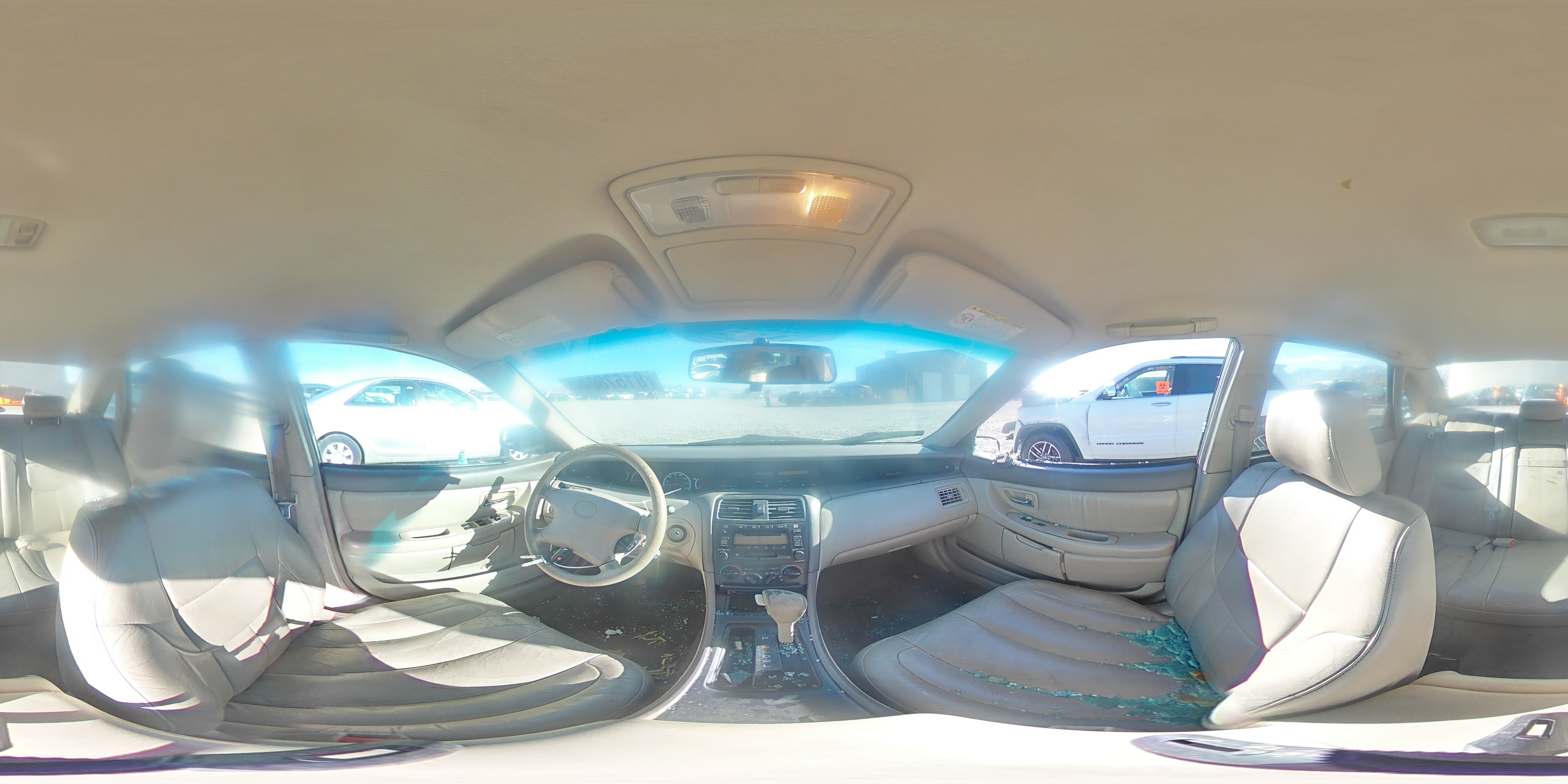 2001 Toyota Avalon - Image 13