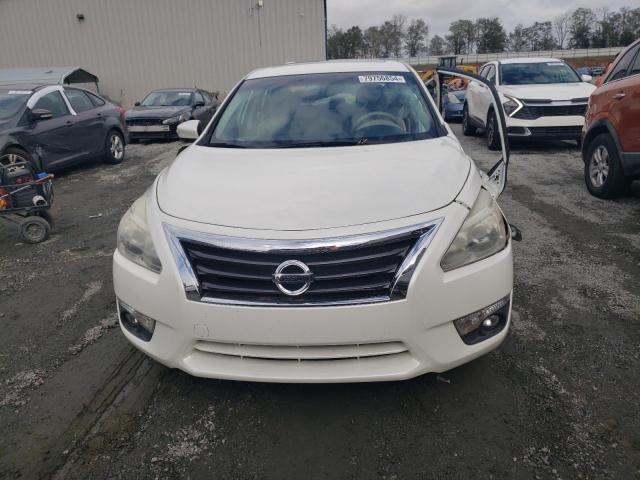 Седани NISSAN ALTIMA 2015 Білий