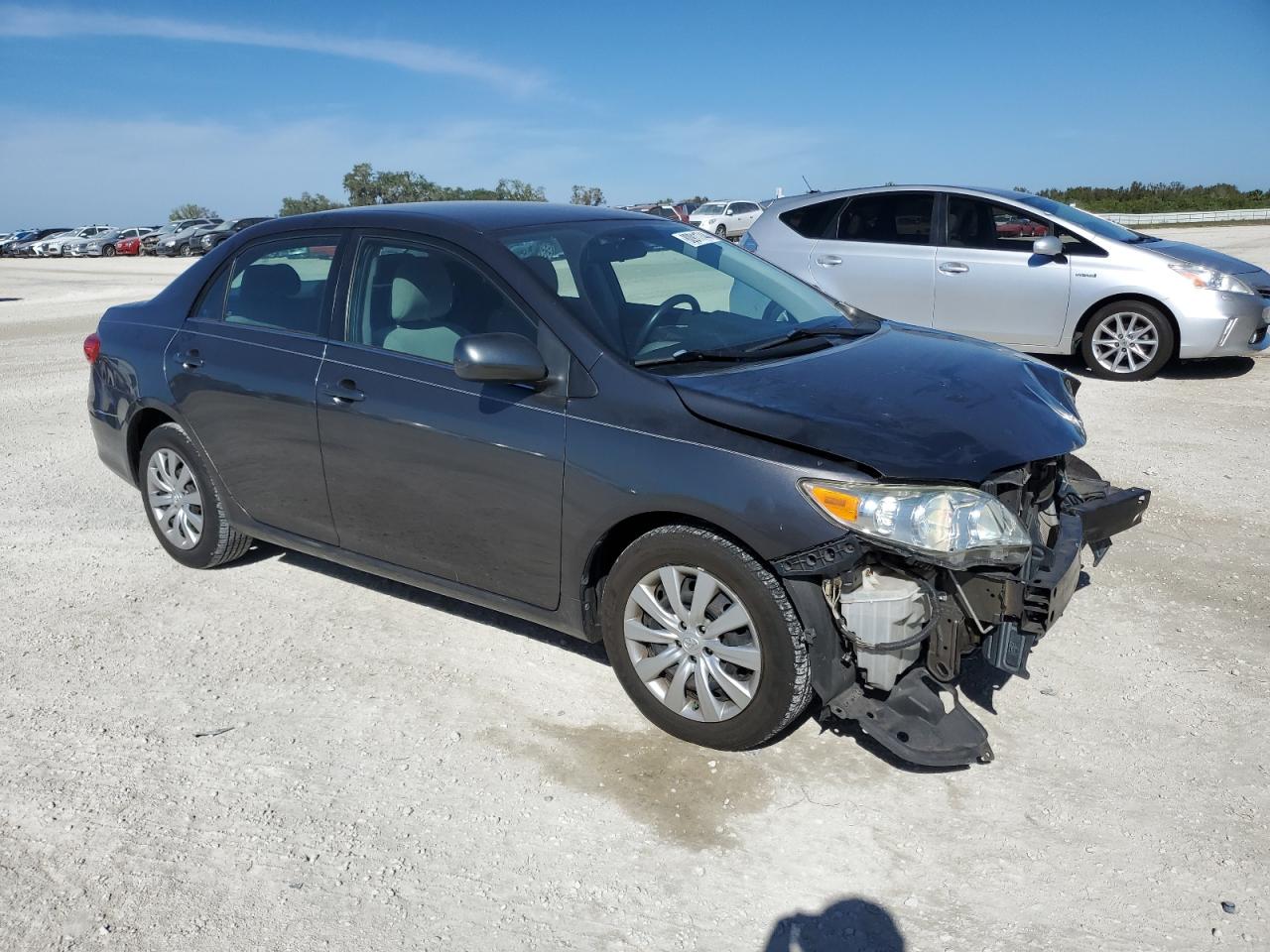 VIN 5YFBU4EE8DP094987 2013 TOYOTA COROLLA no.4