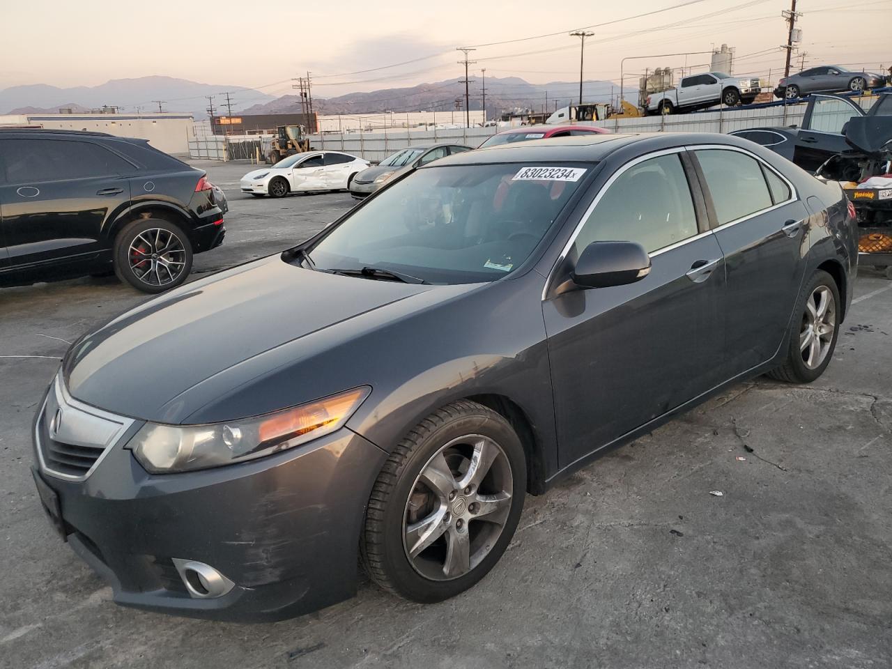 2013 Acura Tsx 2.4L for Sale in Sun Valley, CA - Front End