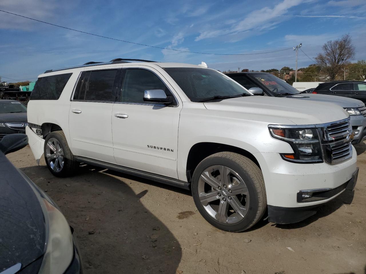 2019 Chevrolet Suburban - Image 4