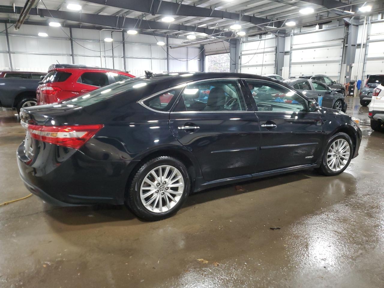 2016 Toyota Avalon - Image 3