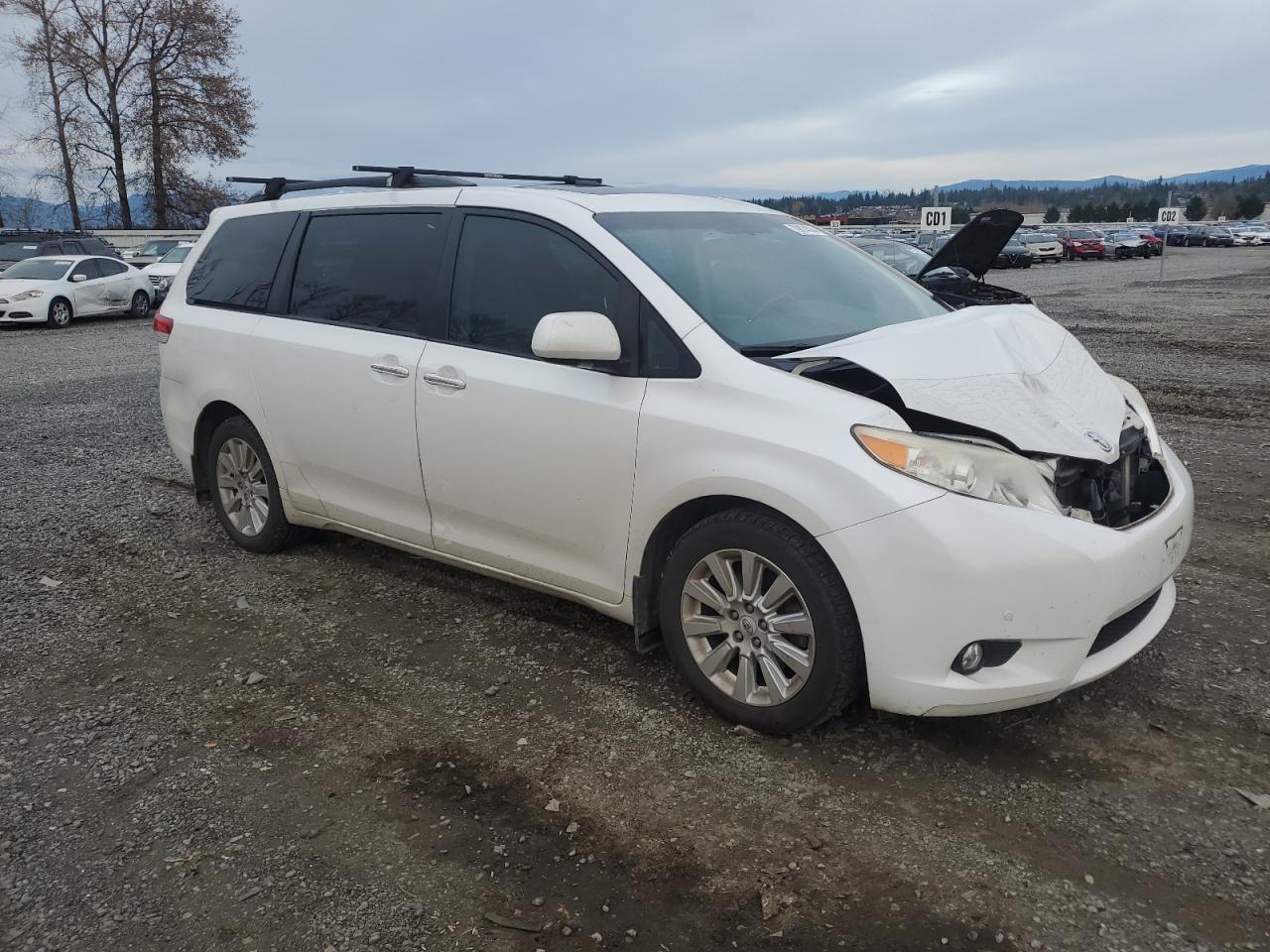 2012 Toyota Sienna - Image 4