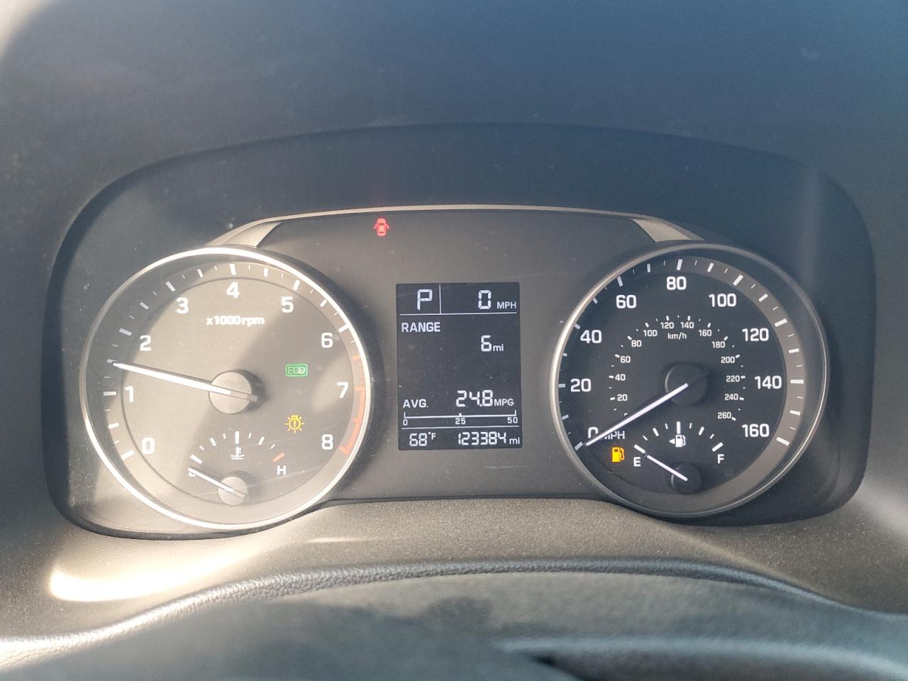 2017 Hyundai Elantra - Image 9