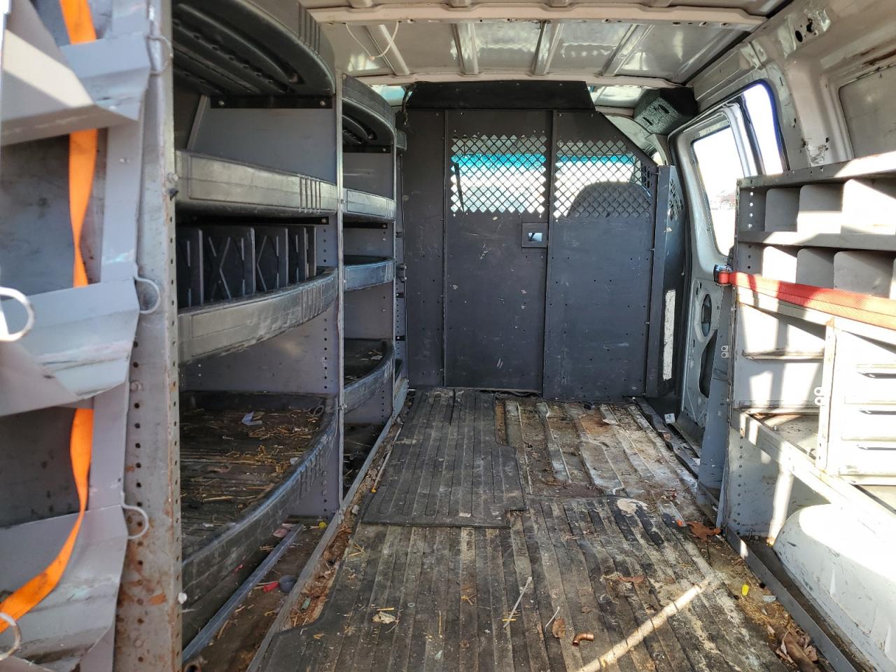 2006 Ford Econoline - Image 10