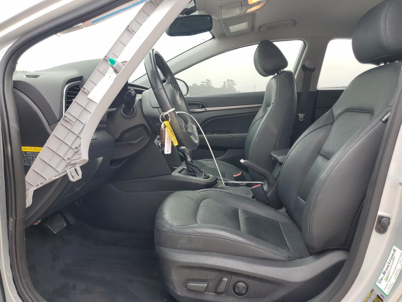2017 Hyundai Elantra - Image 7