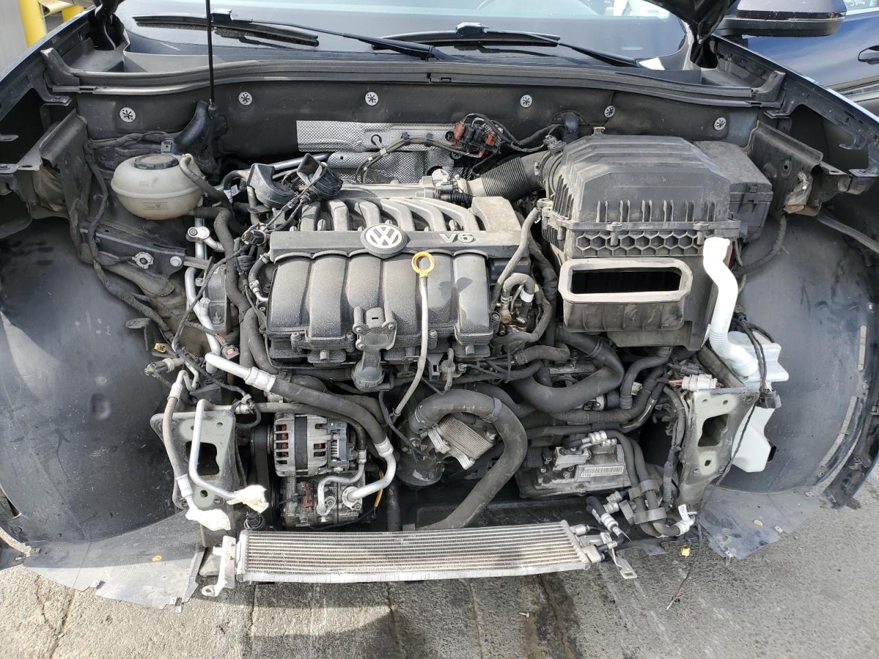 2018 Volkswagen Atlas - Image 11