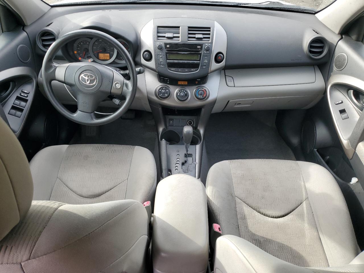 2010 Toyota RAV 4 - Image 8