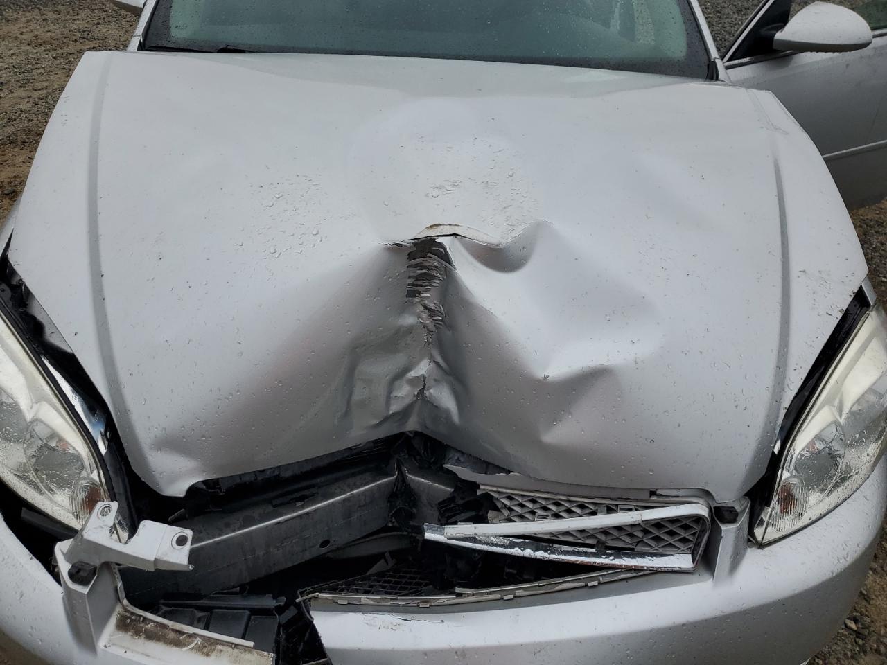 2015 Chevrolet Impala - Image 12