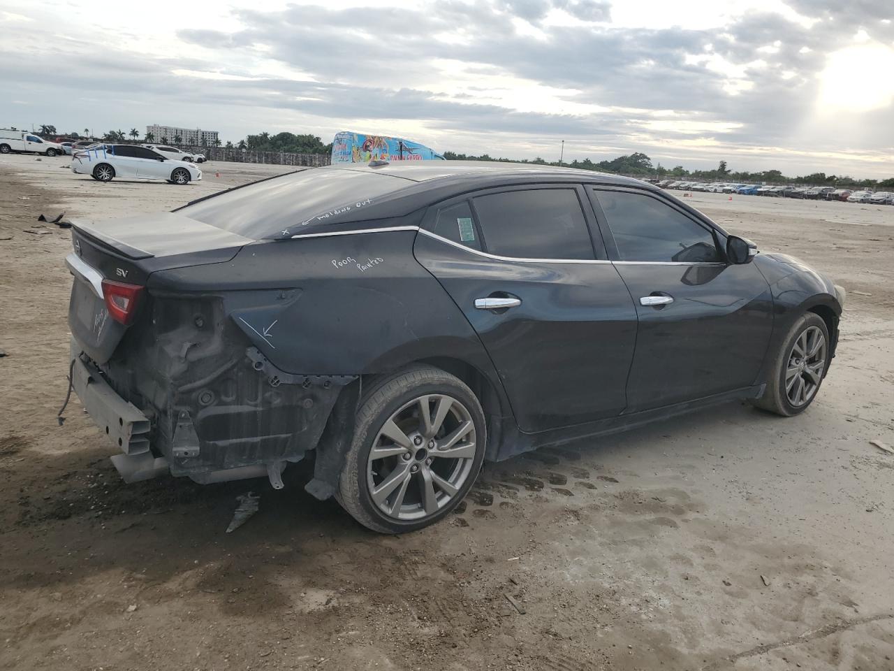 2016 Nissan Maxima - Image 3