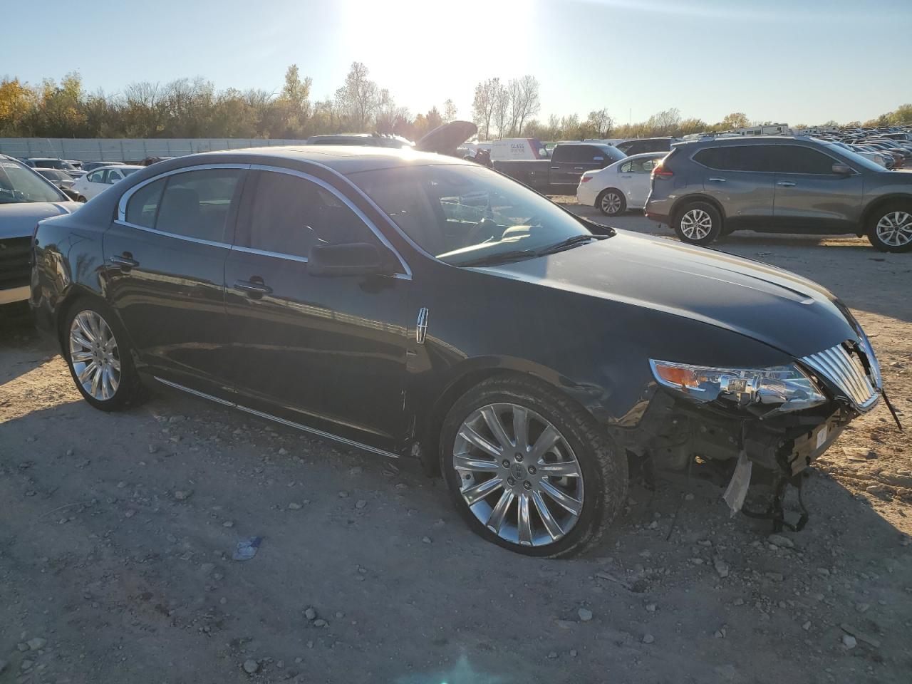 2011 Lincoln MKS - Image 4