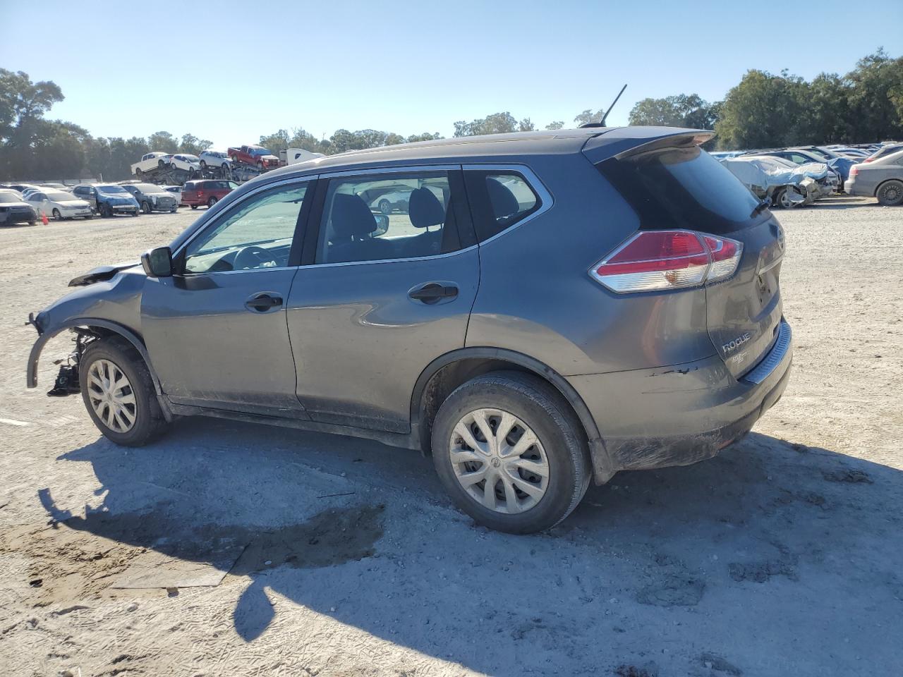 2016 Nissan Rogue - Image 2