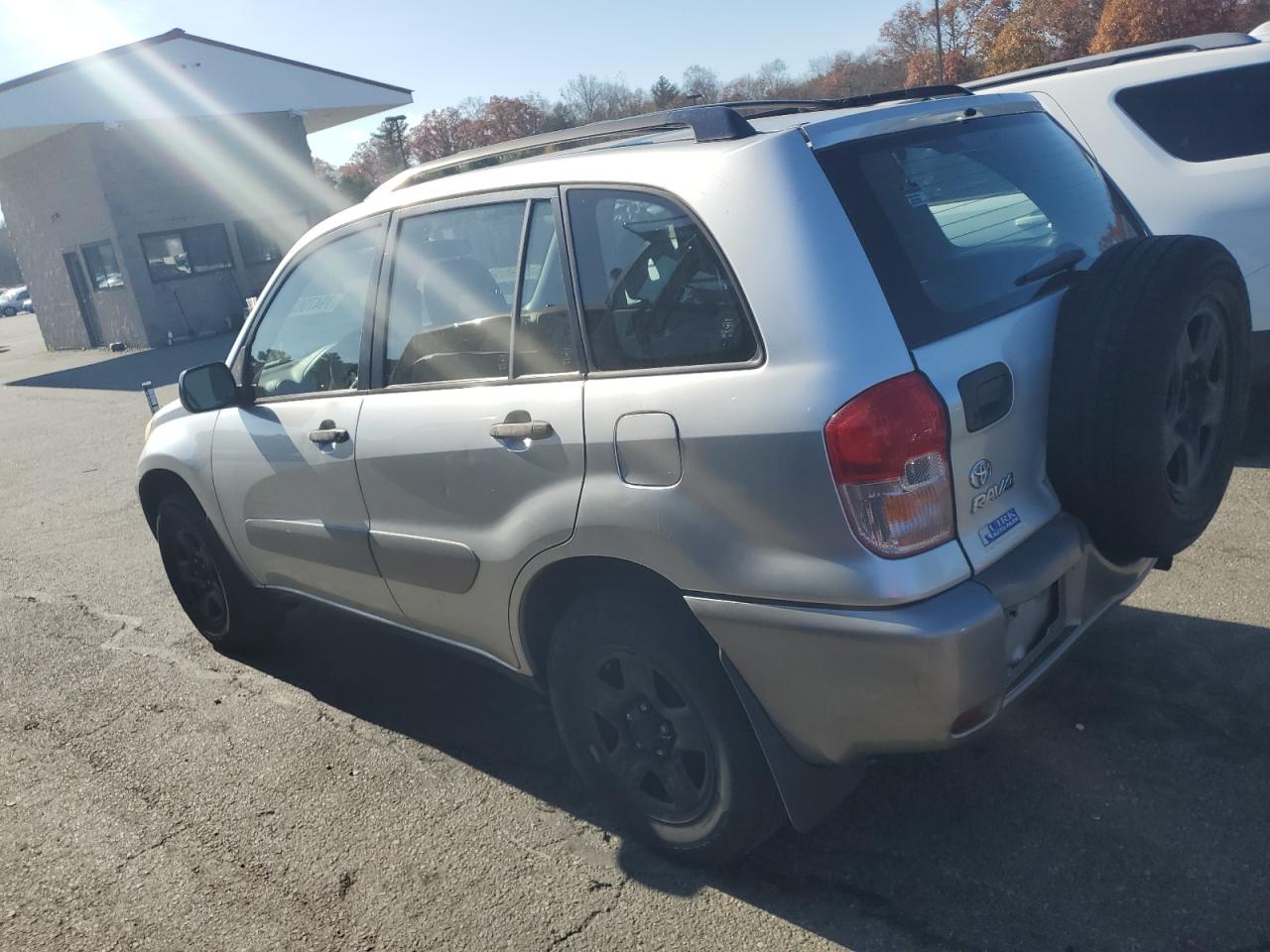 2002 Toyota RAV 4 - Image 2