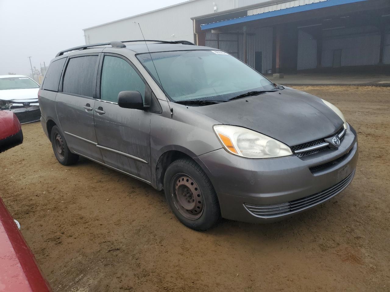 2004 Toyota Sienna - Image 4