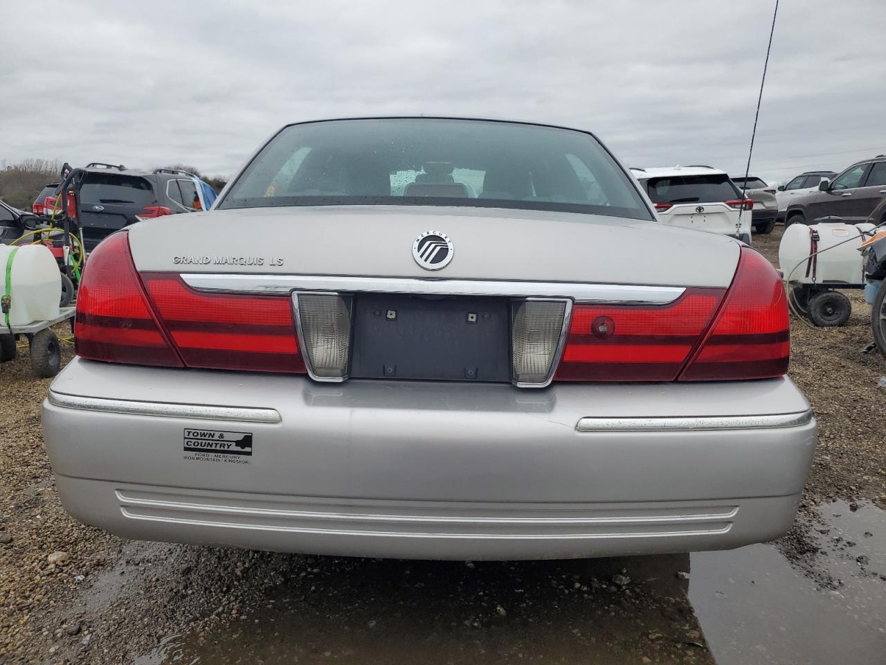 2005 Mercury Grand Marquis Ls VIN: 2MEFM75W25X621087 Lot: 80195684