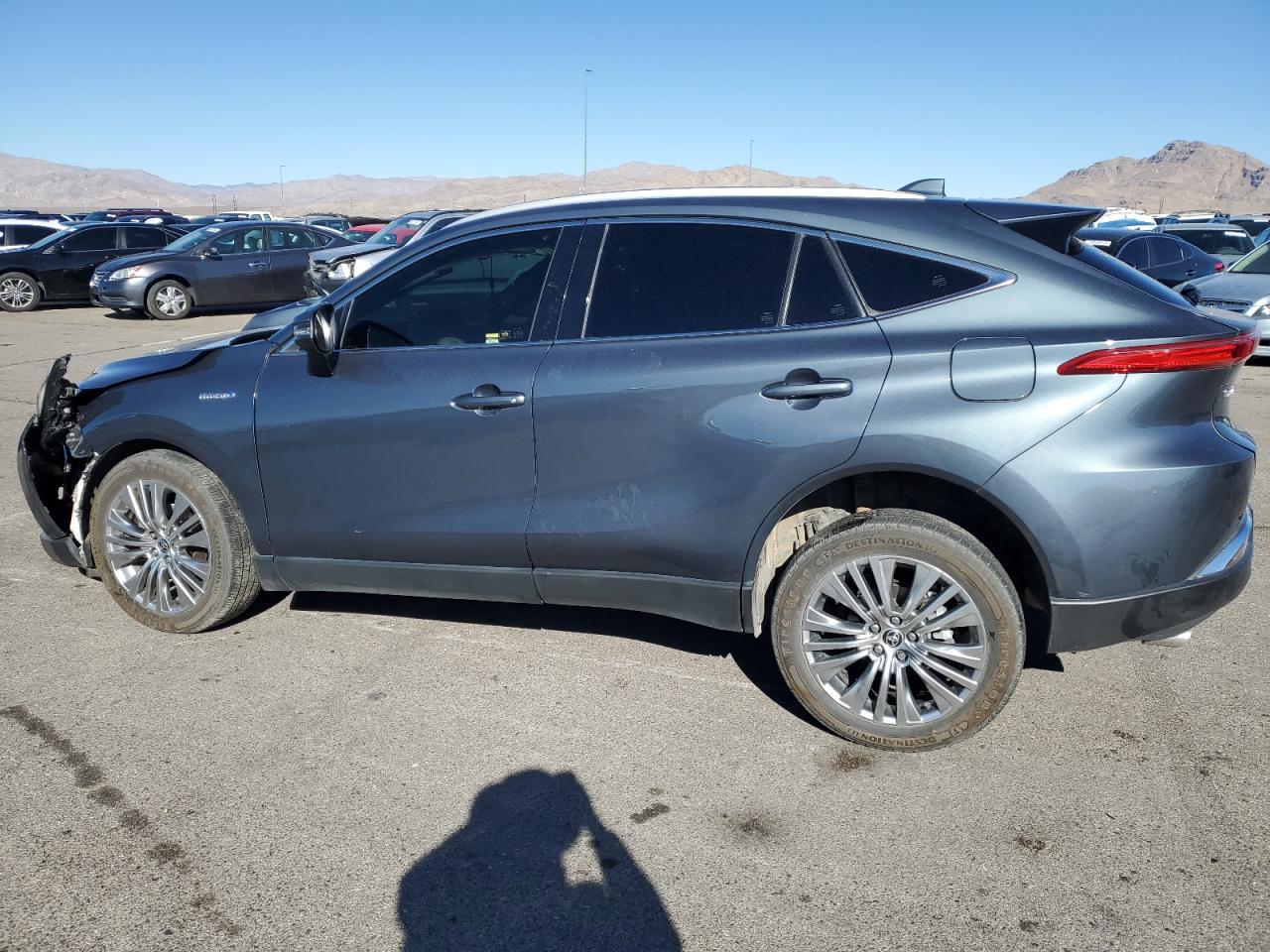 2021 Toyota Venza - Image 2