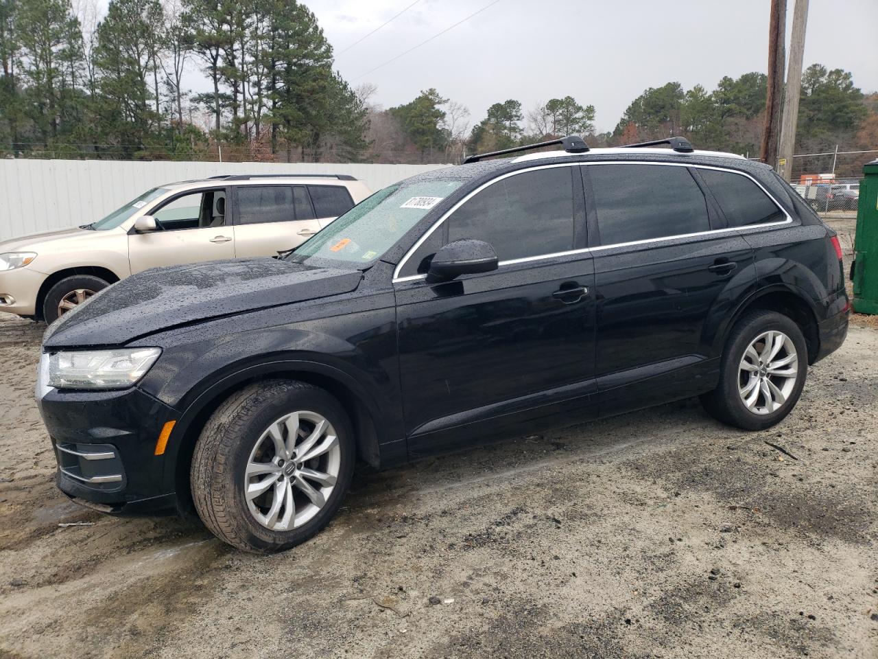 2017 Audi Q7 - Image 1