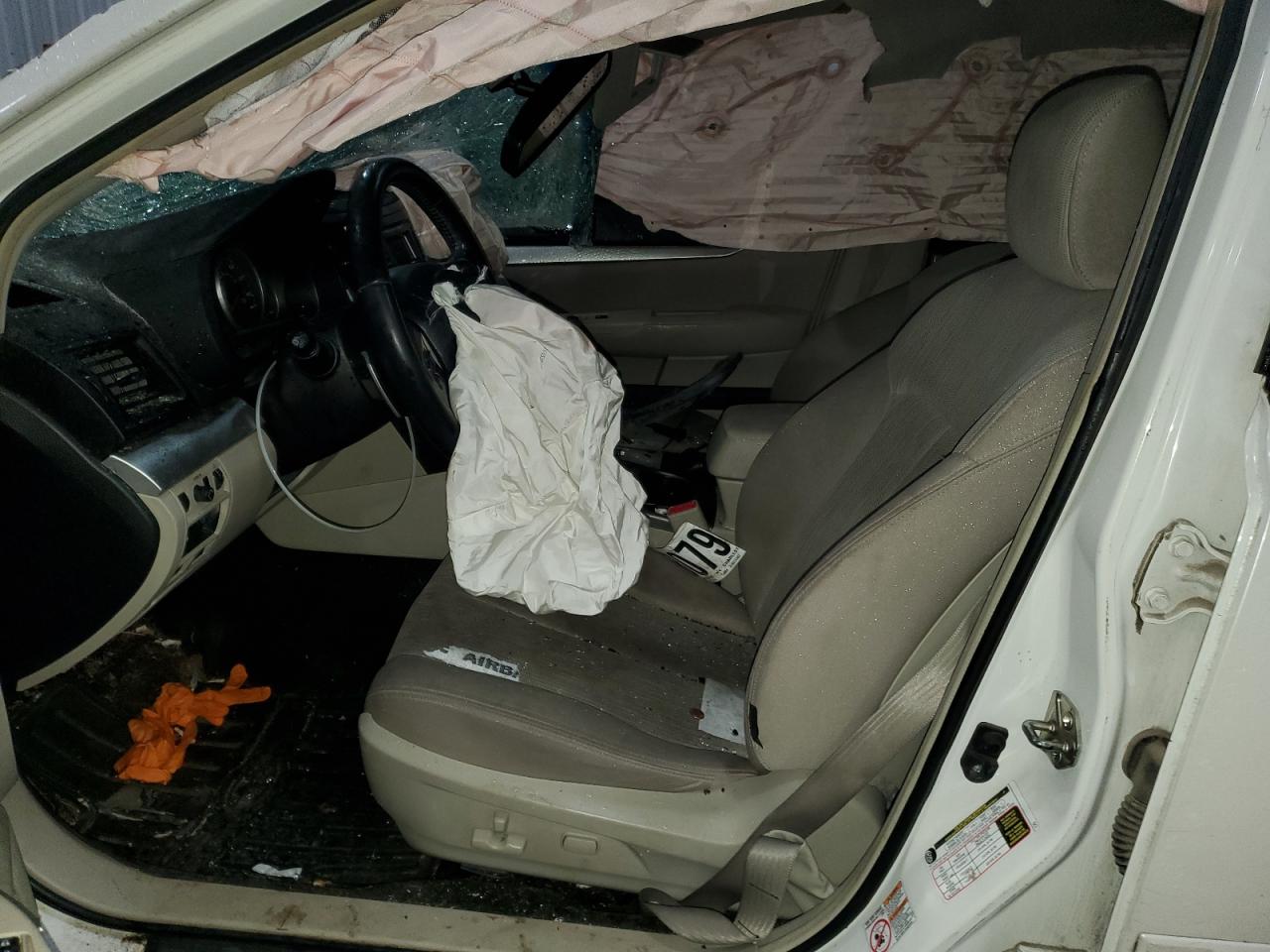 2014 Subaru Outback - Image 7
