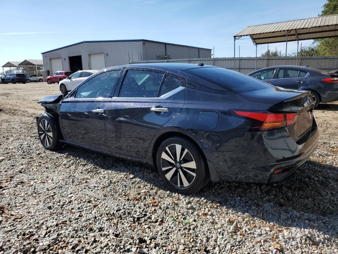 2019 Nissan Altima - Image 2