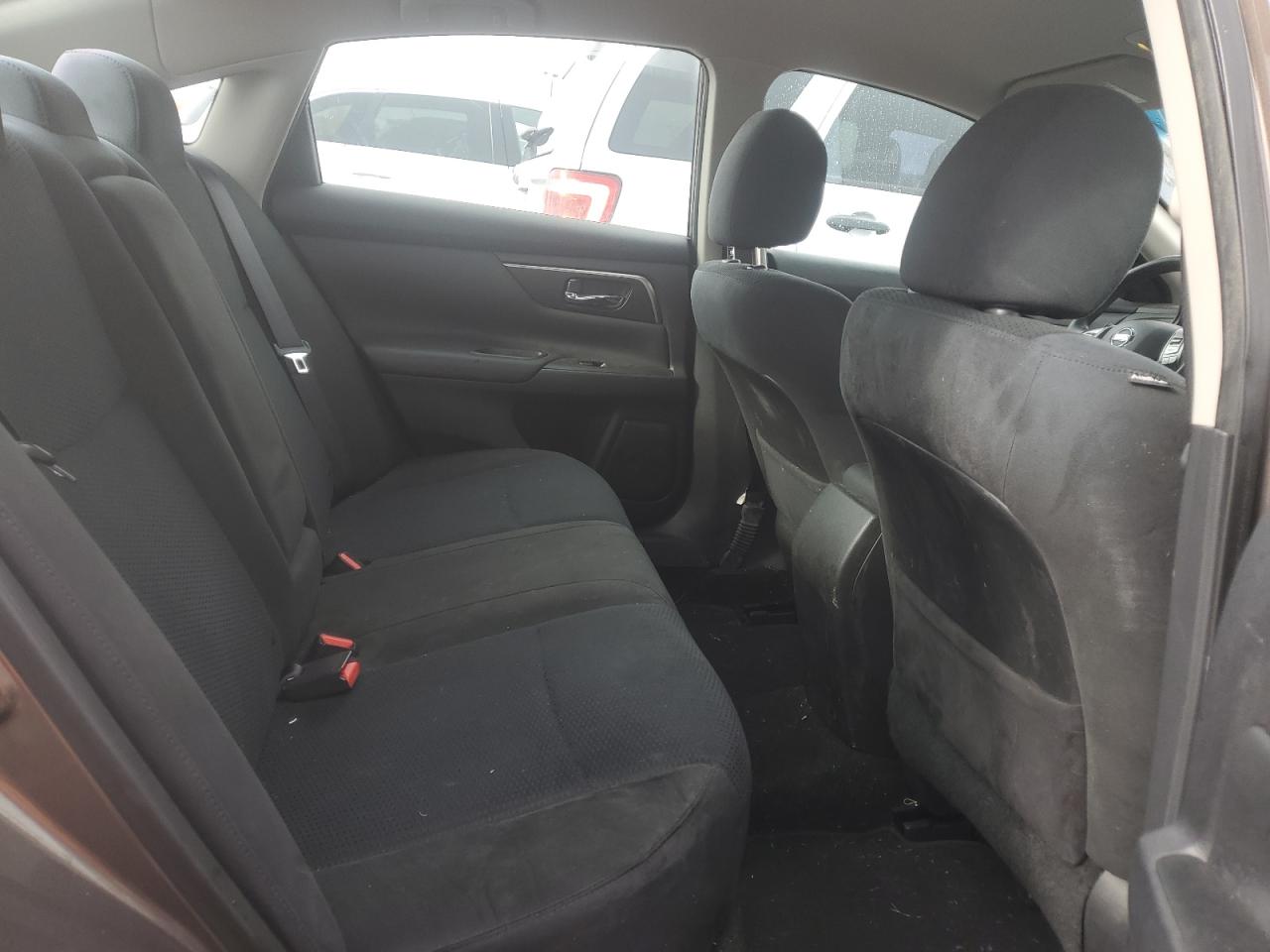 2015 Nissan Altima - Image 10