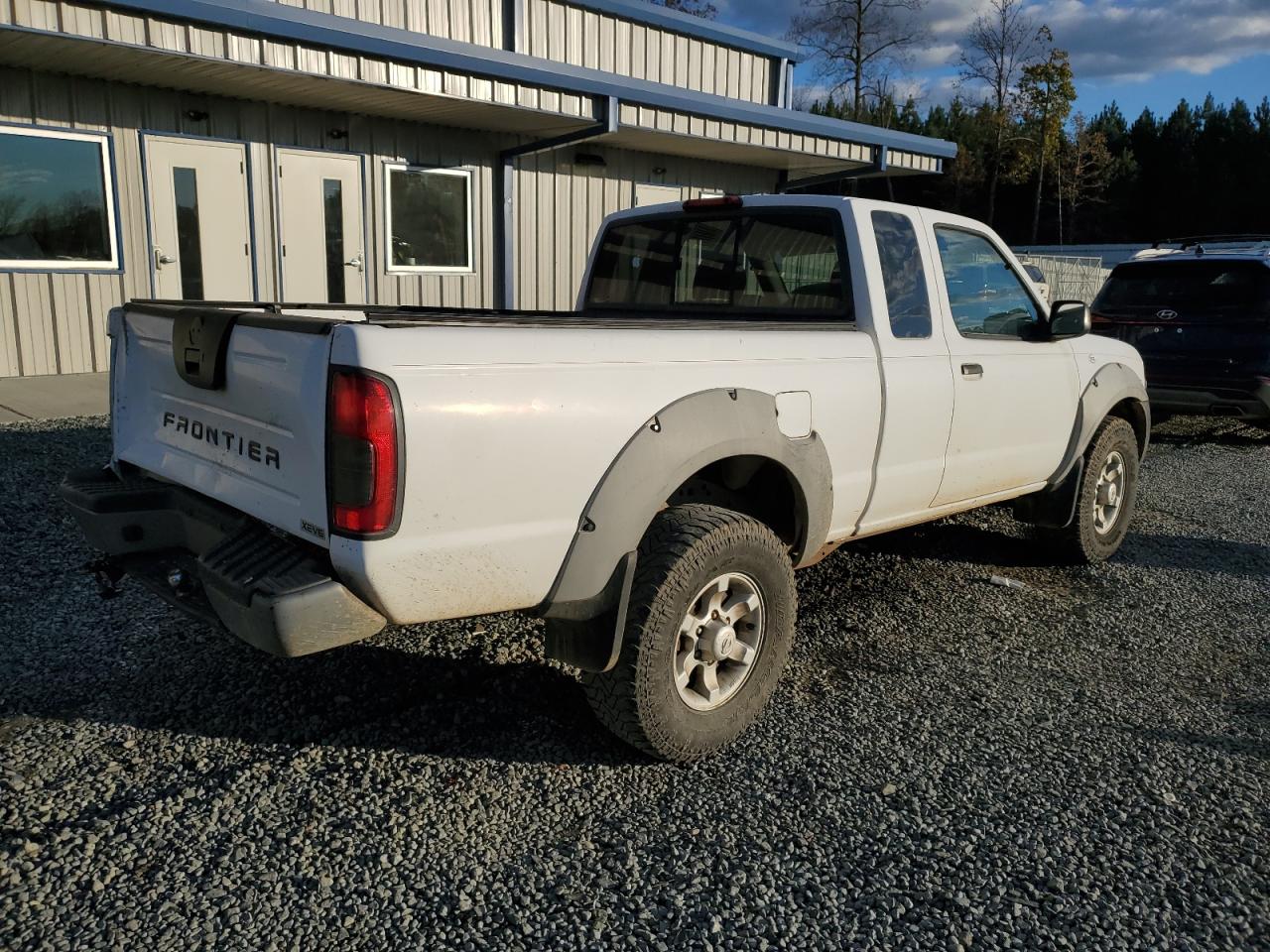 2001 Nissan Navara (Frontier) - Image 3