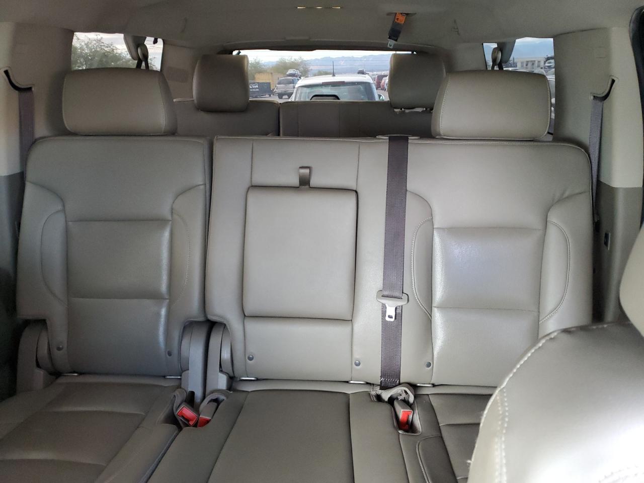 2017 GMC Yukon - Image 10