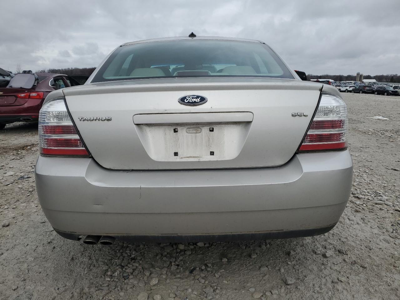 2008 Ford Taurus - Image 6