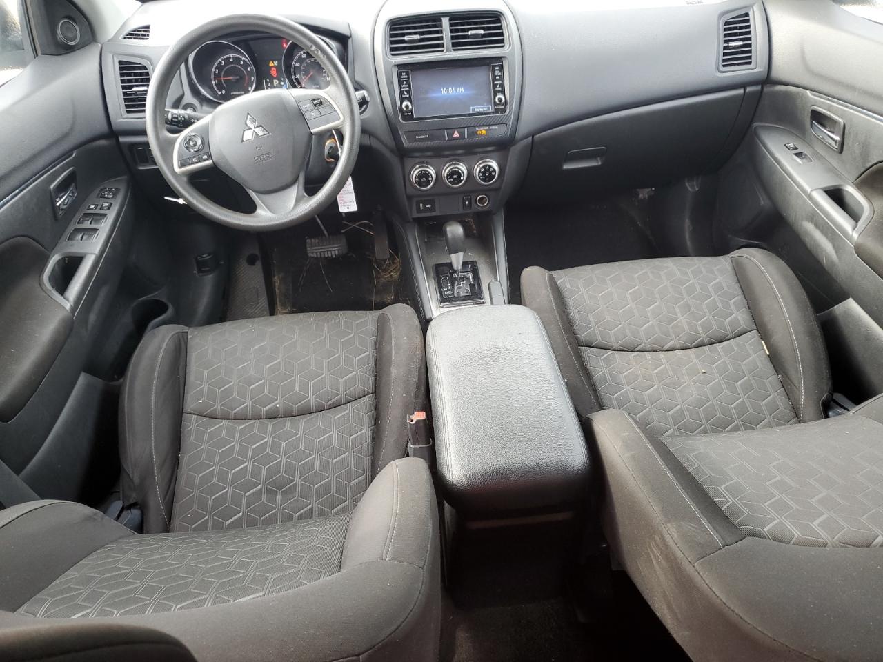 2021 Mitsubishi Outlander - Image 8
