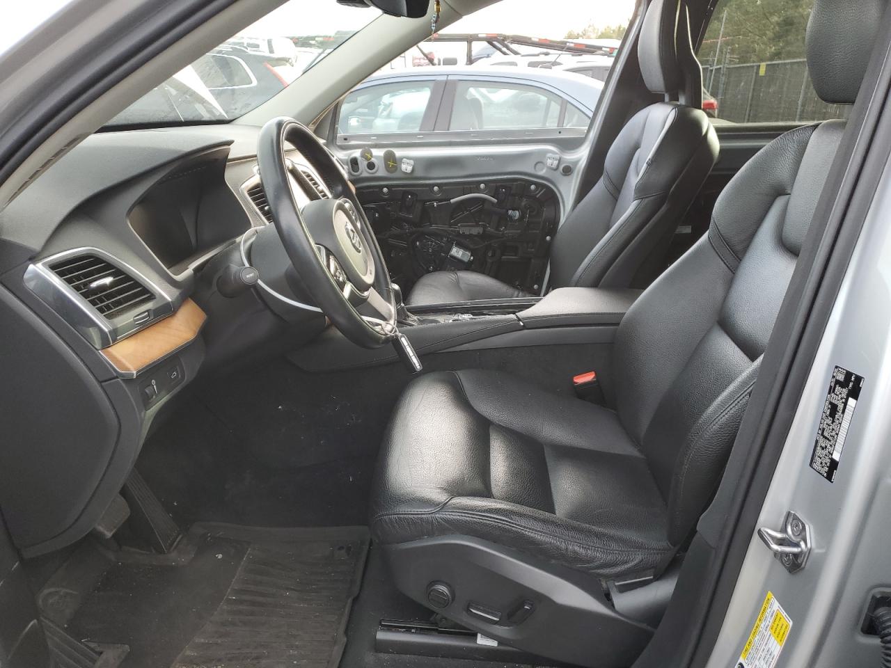 2021 Volvo XC90 - Image 7