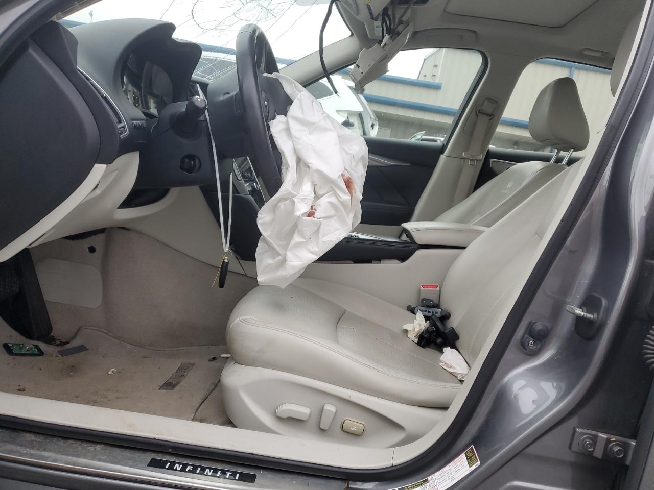 2014 Infiniti Q50 - Image 7