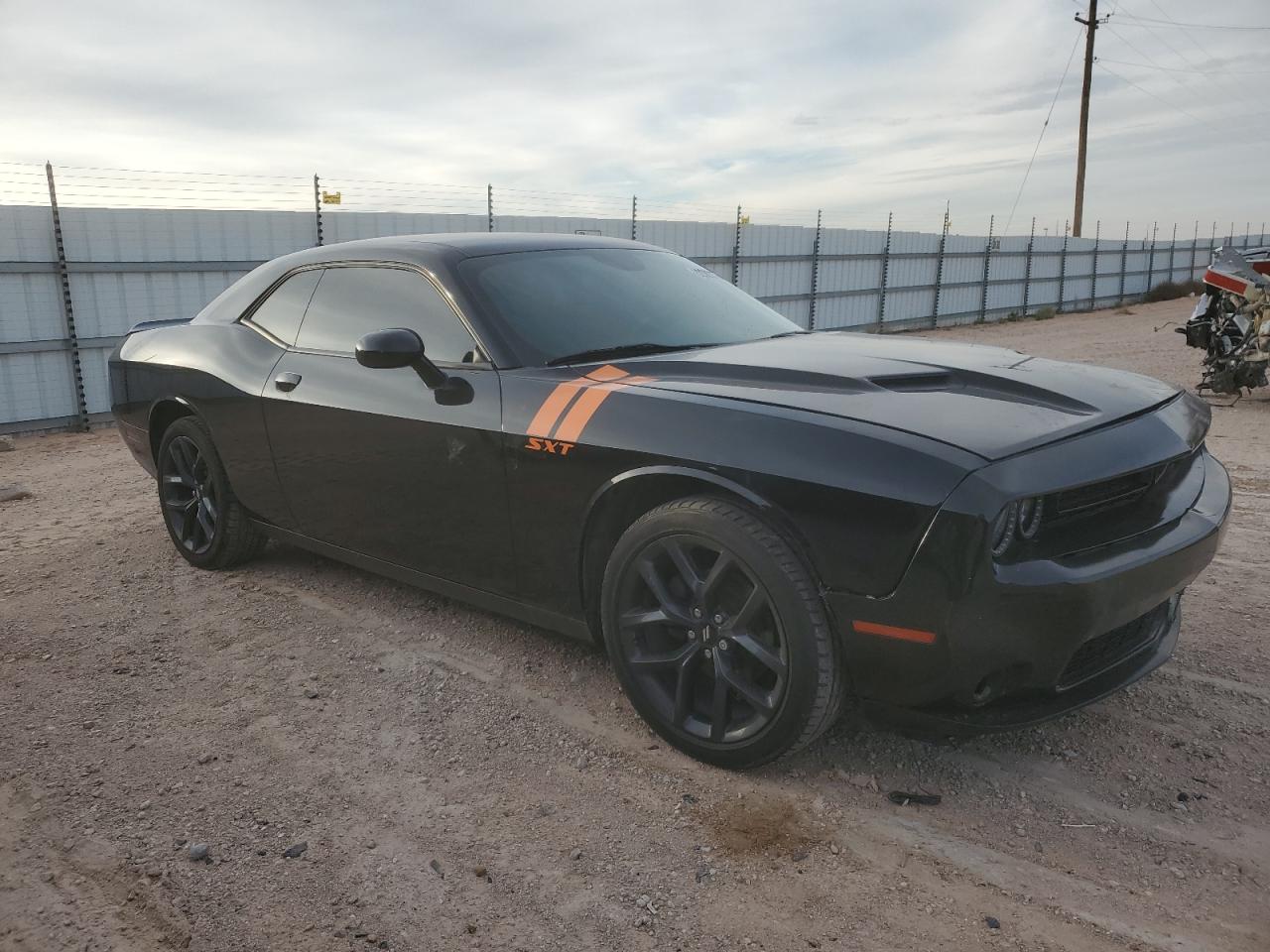 2019 Dodge Challenger - Image 4