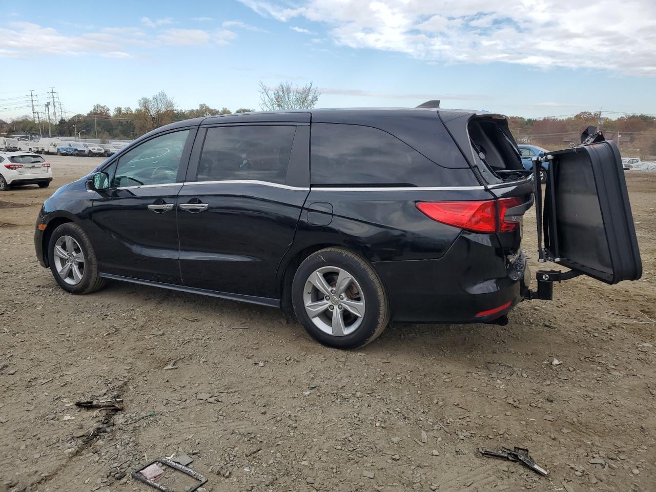 2019 Honda Odyssey - Image 2