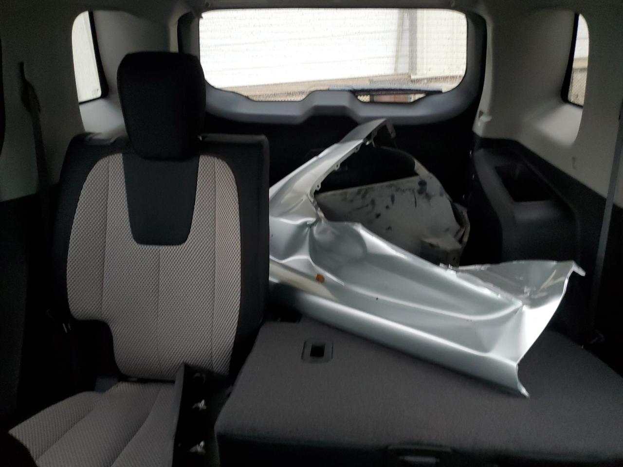 2017 GMC Terrain - Image 12