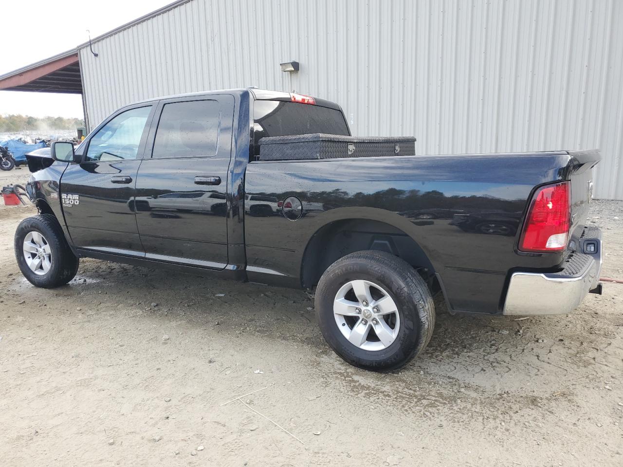 2021 RAM 1500 - Image 2