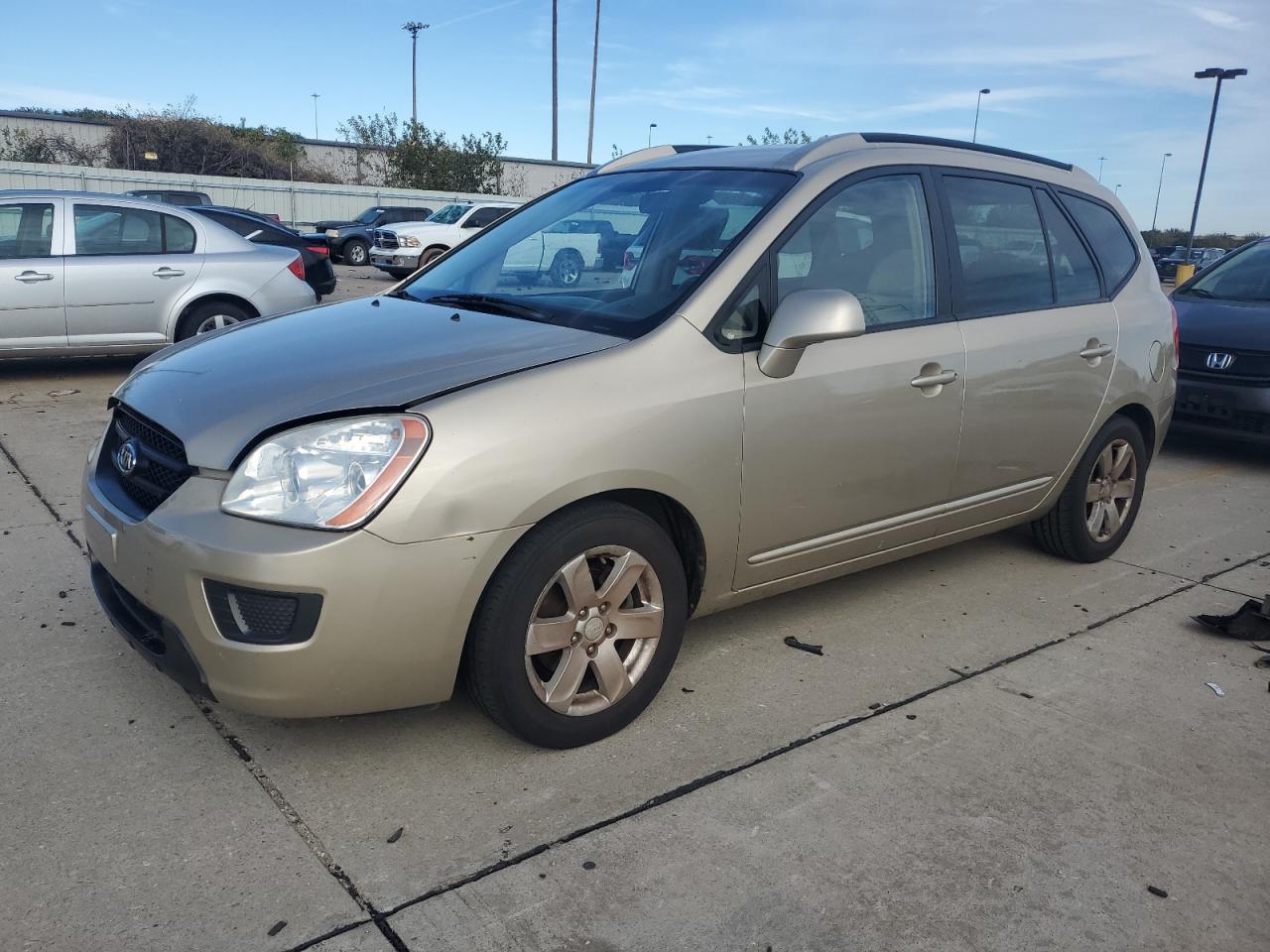 2007 Kia Rondo - Image 1