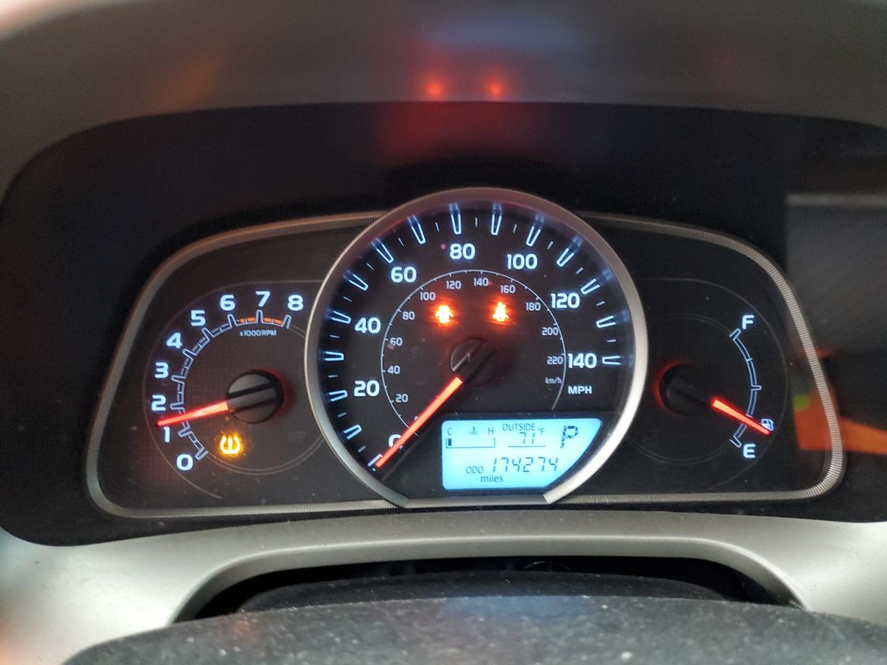 2015 Toyota RAV 4 - Image 9