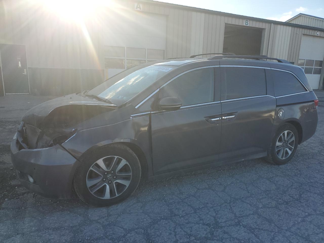 VIN 5FNRL5H9XEB004225 2014 HONDA ODYSSEY no.1