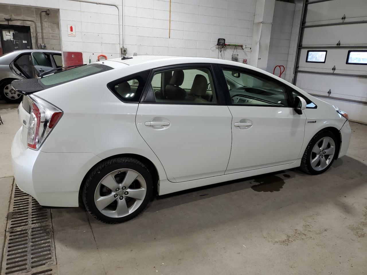 VIN JTDKN3DU6D1627634 2013 TOYOTA PRIUS no.3