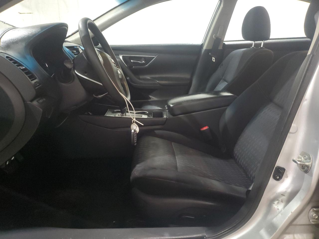2017 Nissan Altima - Image 7