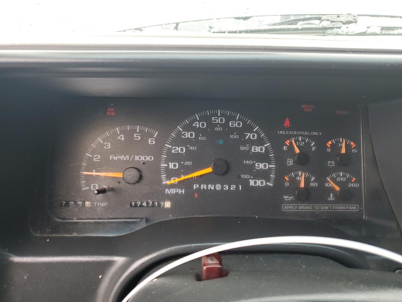 1999 Chevrolet Tahoe - Image 9