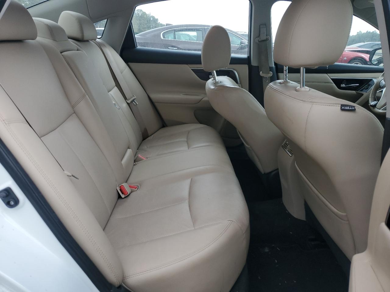 2015 Nissan Altima - Image 10