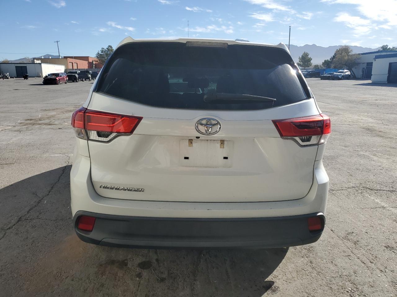 VIN 5TDZZRFH2KS361387 2019 TOYOTA HIGHLANDER no.6