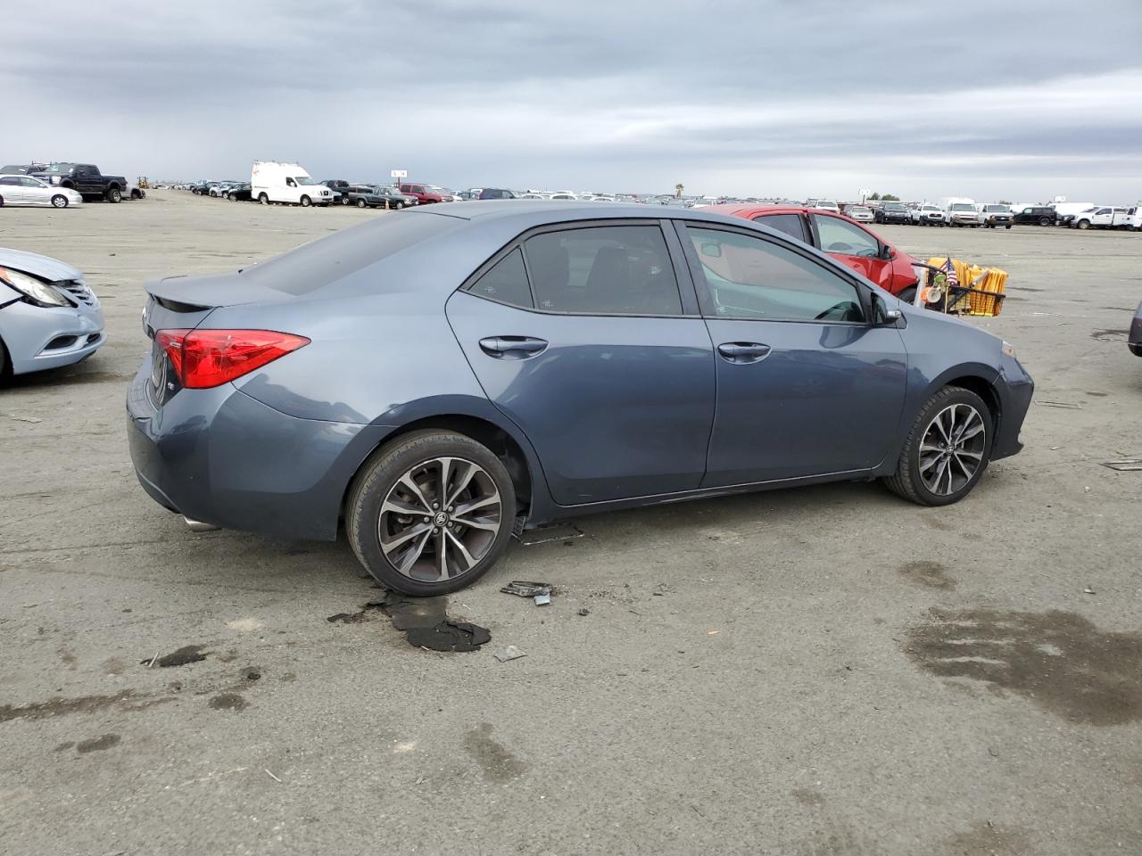 VIN 5YFBURHEXHP629462 2017 TOYOTA COROLLA no.3