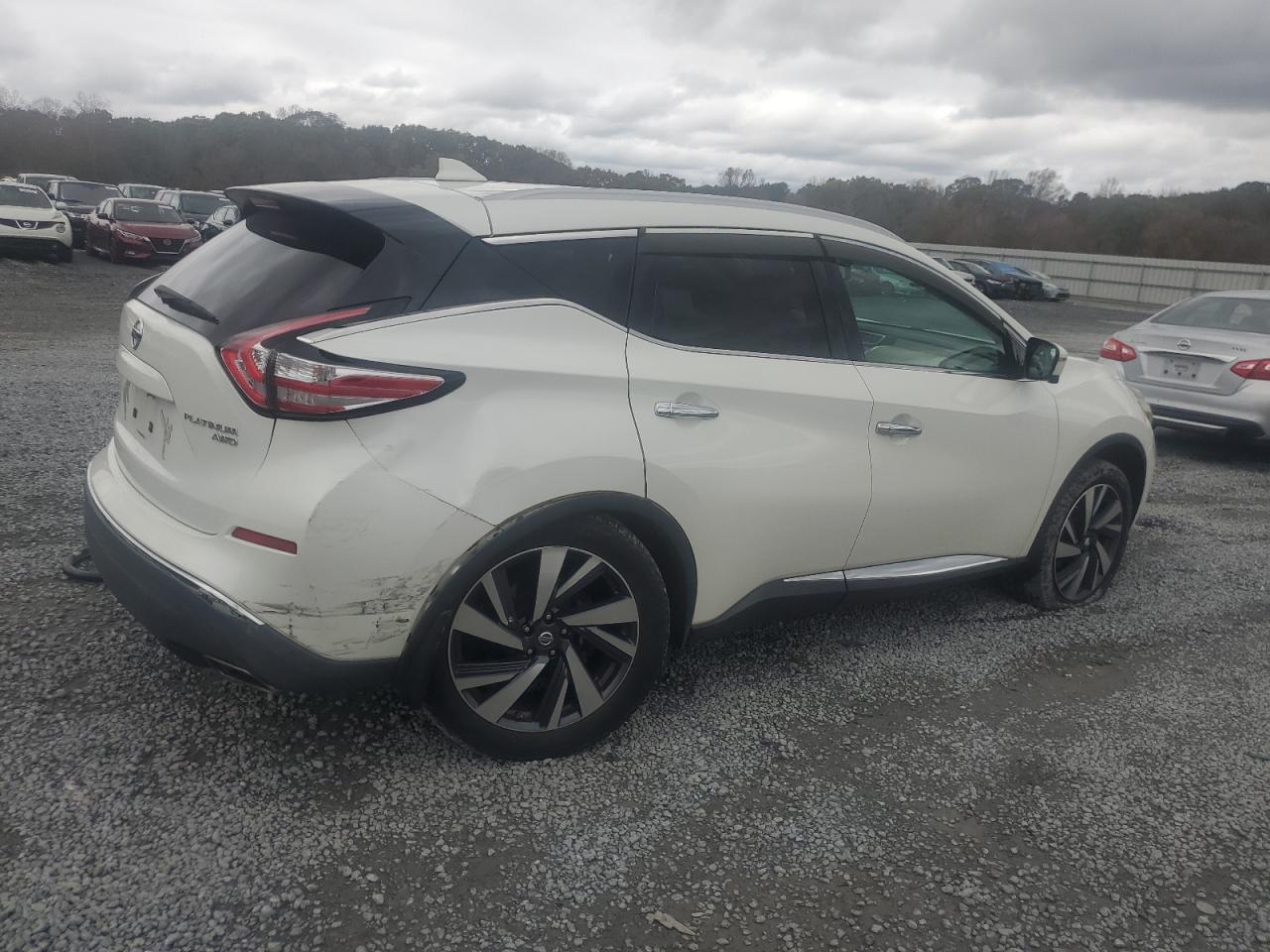 2016 Nissan Murano - Image 3