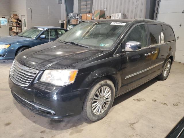 2013 Chrysler Town & Country Touring L للبيع في West Mifflin، PA - Front End