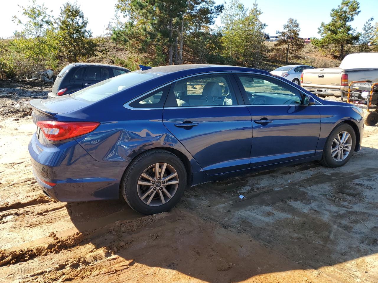 2016 Hyundai Sonata - Image 3